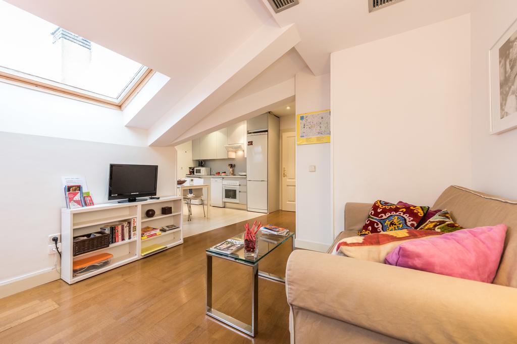 Prince Santa Ana Apartment - Madrid, Madrid